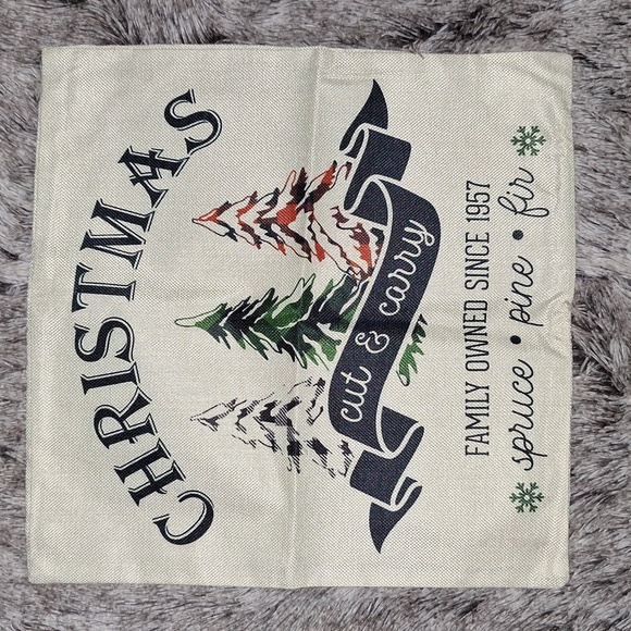 ๐ Christmas throw pillow covers. SEt of 2. 18"x18". New! - Picture 4 of 6